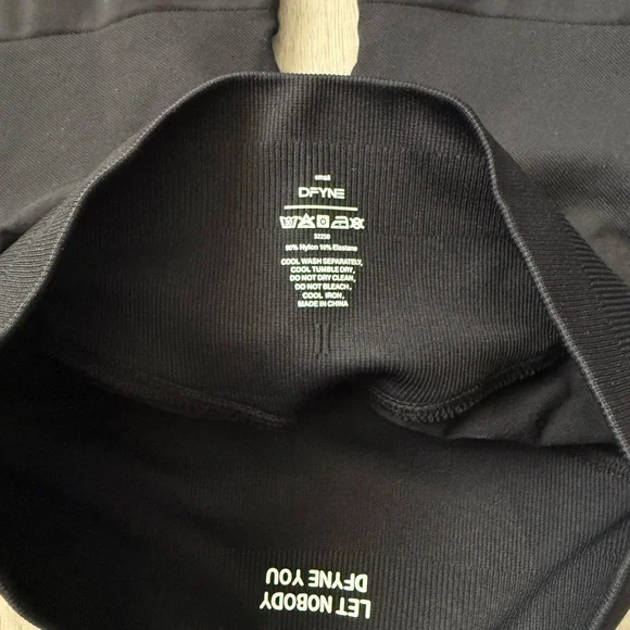 Midnight Black Dfyne Impact 4.5” Shorts size small - Picture 3 of 3